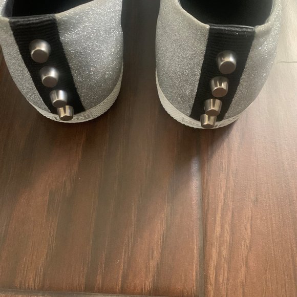 Gucci Bambi Low Top Sneakers - Picture 6 of 7